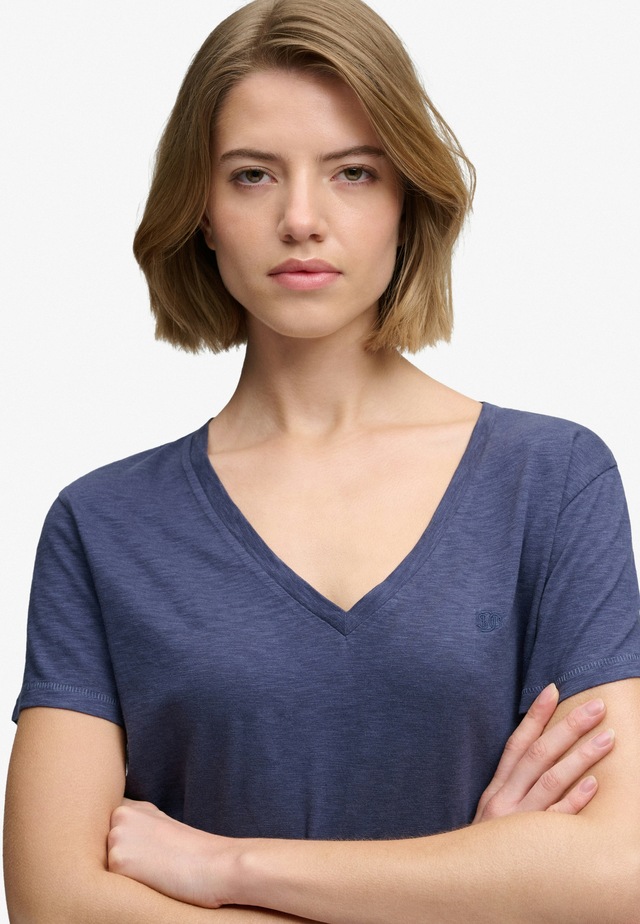 Superdry T-Shirt »STUDIOS SLUB EMB VEE TEE« Baumwollmischung, relaxed fit