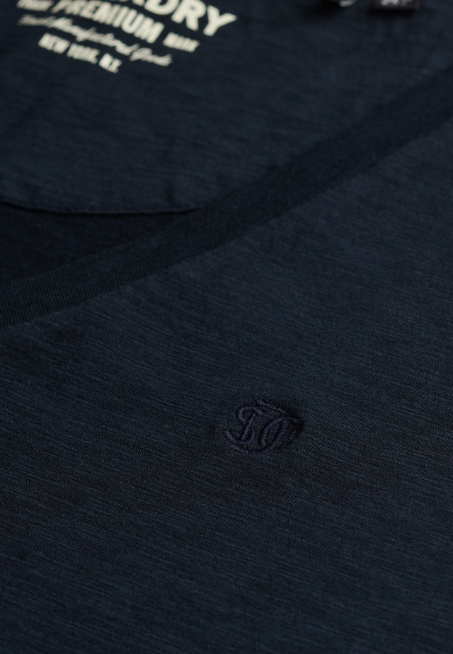 Superdry T-Shirt »STUDIOS SLUB EMB VEE TEE« Baumwollmischung, relaxed fit