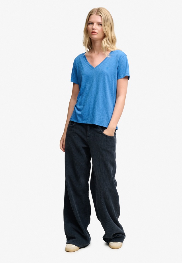 Superdry T-Shirt »STUDIOS SLUB EMB VEE TEE« Baumwollmischung, relaxed fit
