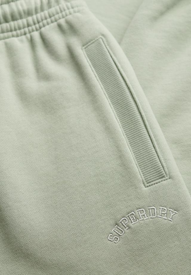Superdry Sweathose »ESSENTIAL LOGO JOGGER HB« aus Baumwollmischung, lange Passform, mit Kordel und Gummizug