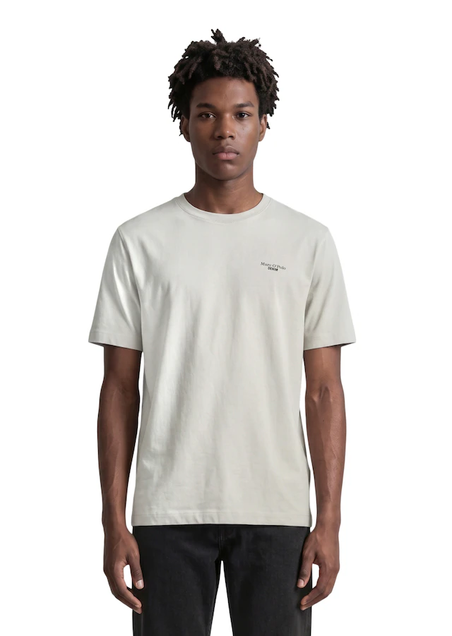 Marc O'Polo DENIM T-Shirt Ein dezenter Logo-Print auf der Brust