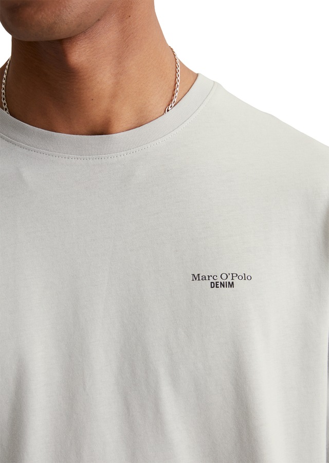 Marc O'Polo DENIM T-Shirt Ein dezenter Logo-Print auf der Brust