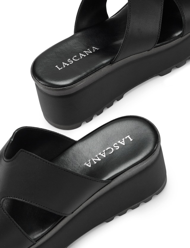 LASCANA Pantolette »Sandale, Sommerschuh, Mule, offener Schuh,« aus Leder mit Keilabsatz