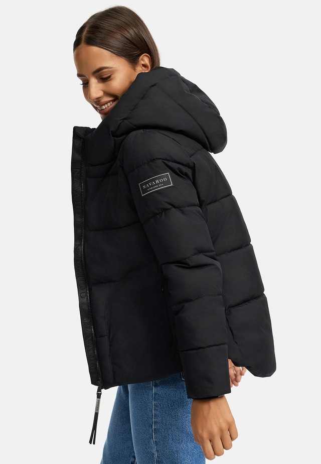 Navahoo Steppjacke »Lachperle XIV« mit Kapuze Kurze gesteppte Damen Winterjacke mit hohem Kragen und Kapuze