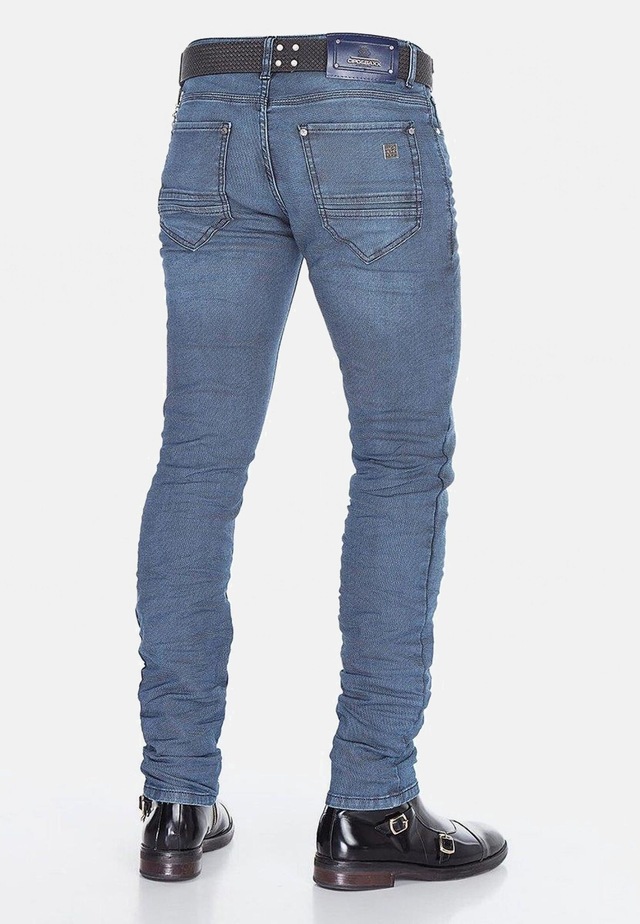 Cipo & Baxx Röhrenjeans »Jeans« mit Elasthanzusatz, CD374