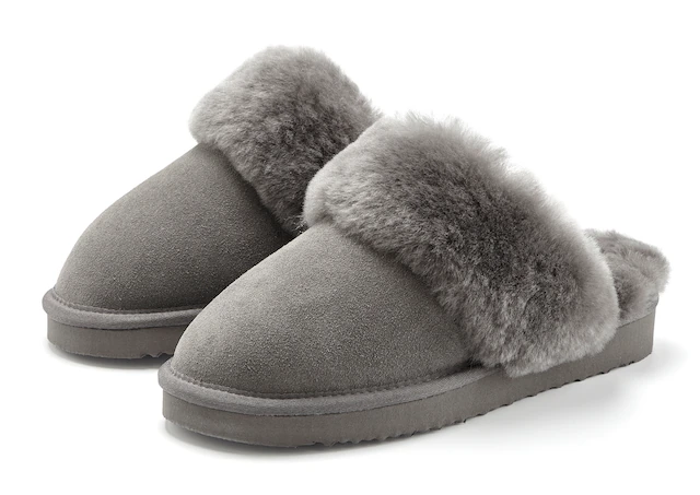 Vivance Dreams by Lascana Hausschuh »Pantoffeln, Clogs, Schlappen, Pantolette,« mit kuscheligem Lammfell aus Leder
