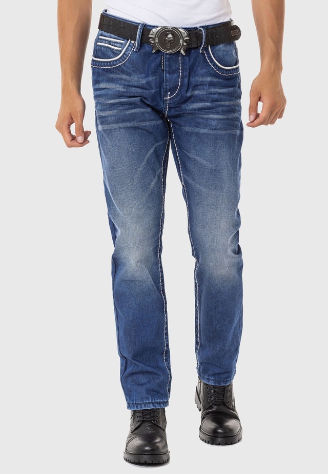 Cipo & Baxx Straight-Jeans »Jeans« In Straight Fit, CD-148