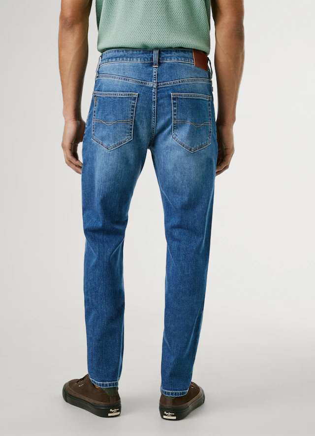 Pepe Jeans Tapered-fit-Jeans »STANLEY« Ziernähte an den Gesäßtaschen
