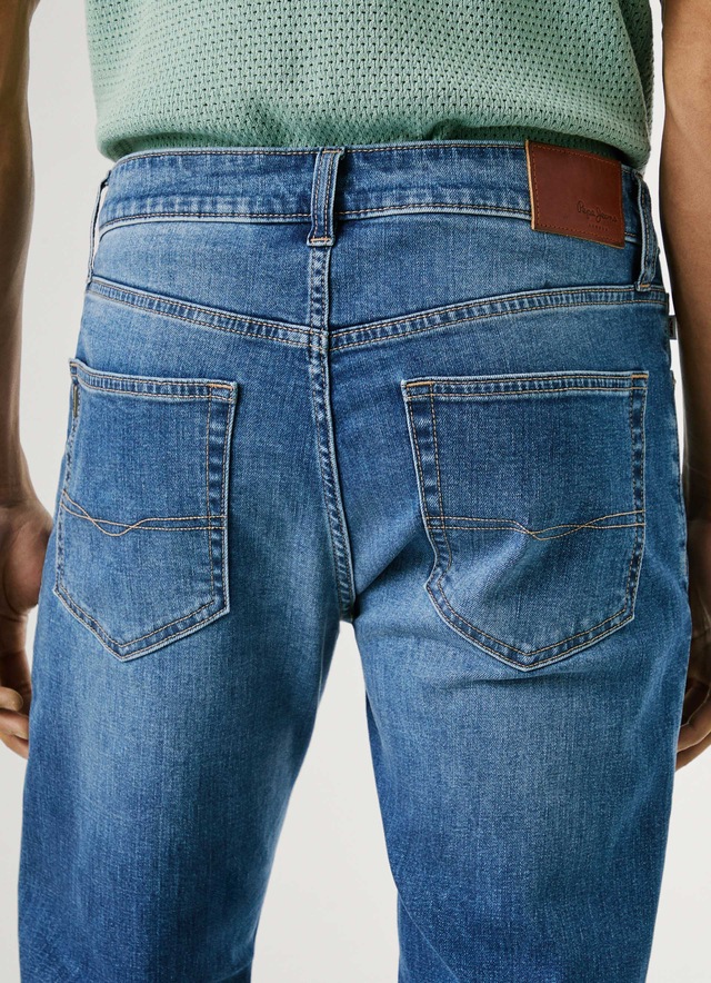 Pepe Jeans Tapered-fit-Jeans »STANLEY« Ziernähte an den Gesäßtaschen