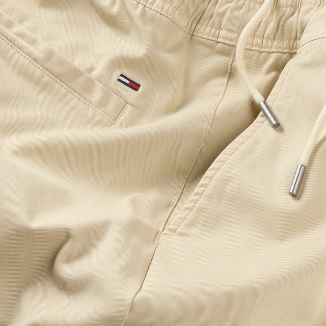 Tommy Jeans Stoffhose »TJM AUSTIN JOG« Mit Kordelzug