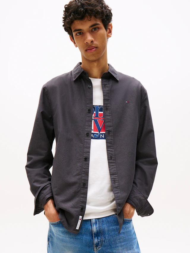 Tommy Jeans Langarmhemd »TJM REGULAR OXFORD« mit Rundhalsausschnitt, Button-down-Kragen