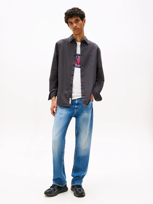 Tommy Jeans Langarmhemd »TJM REGULAR OXFORD« mit Rundhalsausschnitt, Button-down-Kragen
