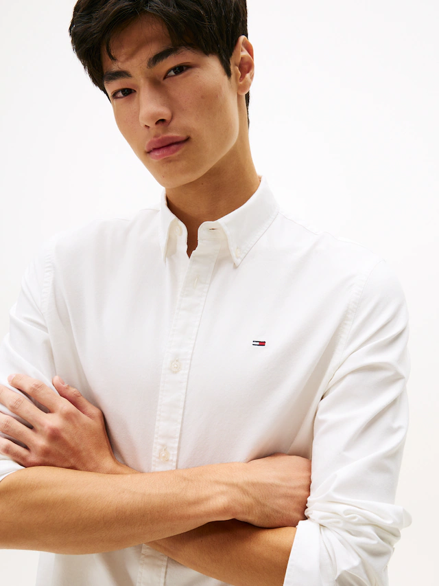 Tommy Jeans Langarmhemd »TJM REGULAR OXFORD« mit Rundhalsausschnitt, Button-down-Kragen