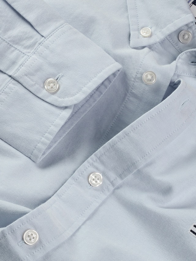 Tommy Jeans Langarmhemd »TJM REGULAR OXFORD« mit Rundhalsausschnitt, Button-down-Kragen