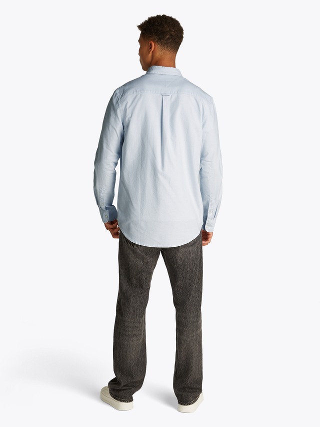 Tommy Jeans Langarmhemd »TJM REGULAR OXFORD« mit Rundhalsausschnitt, Button-down-Kragen