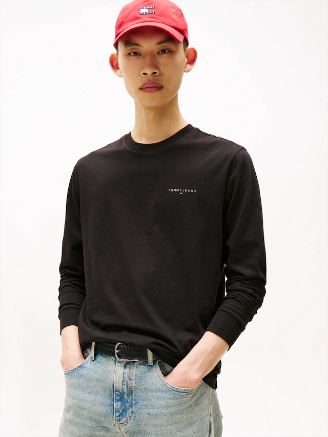 Tommy Jeans Langarmshirt »TJM SLIM CHEST LINEAR LS TEE EXT« Mit Rundhalsausschnitt