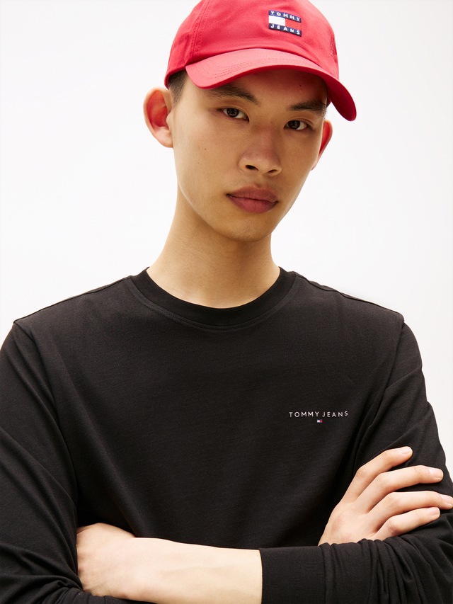 Tommy Jeans Langarmshirt »TJM SLIM CHEST LINEAR LS TEE EXT« Mit Rundhalsausschnitt