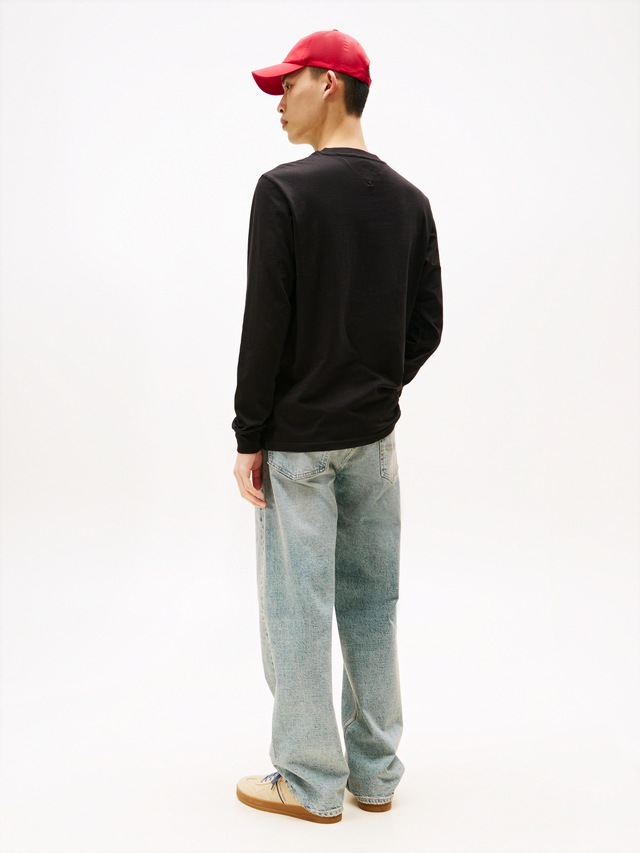 Tommy Jeans Langarmshirt »TJM SLIM CHEST LINEAR LS TEE EXT« Mit Rundhalsausschnitt