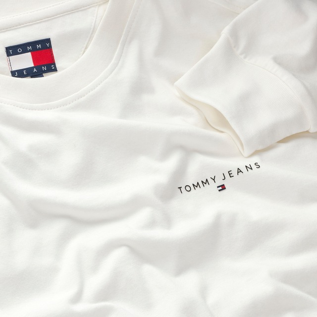 Tommy Jeans Langarmshirt »TJM SLIM CHEST LINEAR LS TEE EXT« Mit Rundhalsausschnitt