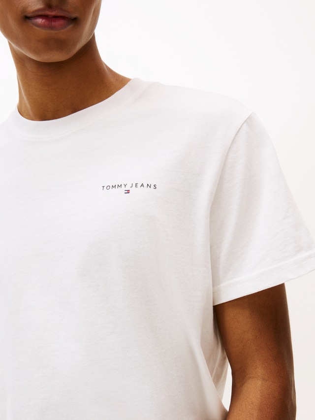 Tommy Jeans T-Shirt »TJM SLIM LINEAR CHEST TEE EXT« Mit Rundhalsausschnitt