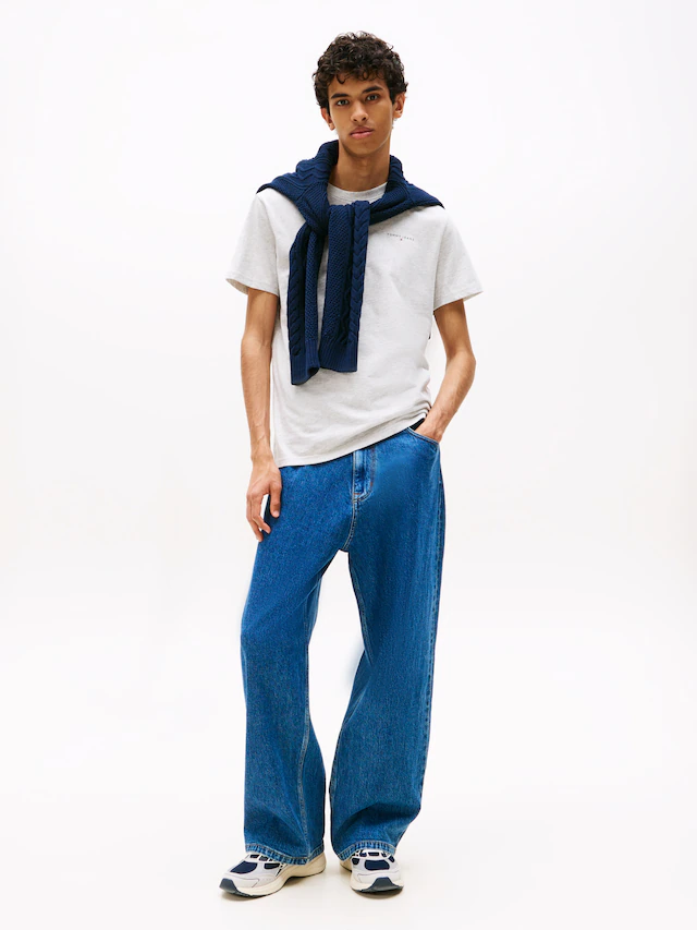 Tommy Jeans T-Shirt »TJM SLIM LINEAR CHEST TEE EXT« Mit Rundhalsausschnitt