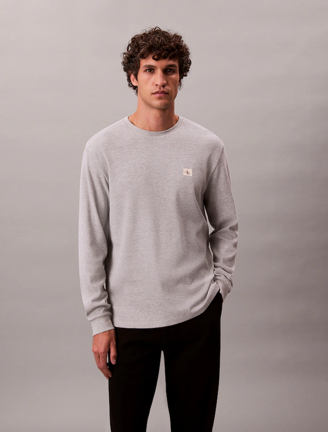 Calvin Klein Jeans Langarmshirt »LS WAFFLE BADGE CREWNK TEE« Mit Rundhalsausschnitt
