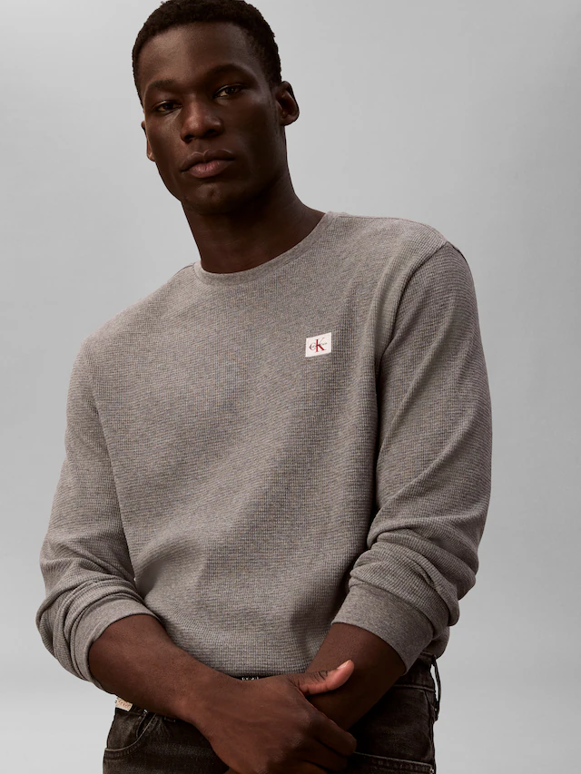 Calvin Klein Jeans Langarmshirt »LS WAFFLE BADGE CREWNK TEE« Mit Rundhalsausschnitt