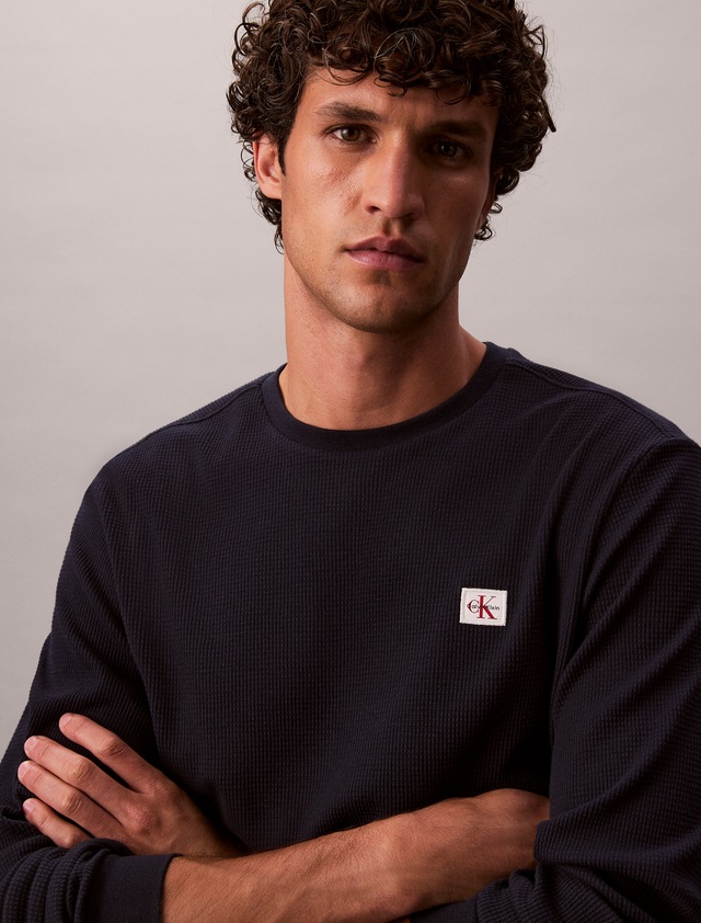 Calvin Klein Jeans Langarmshirt »LS WAFFLE BADGE CREWNK TEE« Mit Rundhalsausschnitt
