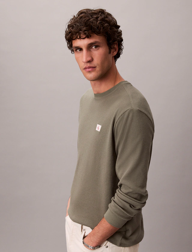 Calvin Klein Jeans Langarmshirt »LS WAFFLE BADGE CREWNK TEE« Mit Rundhalsausschnitt
