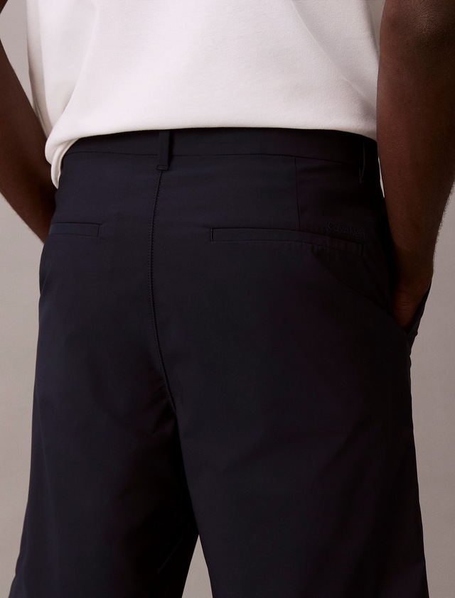 Calvin Klein Shorts »CLASSIC TECH SHORT 9 in« Mit Gürtelschlaufen