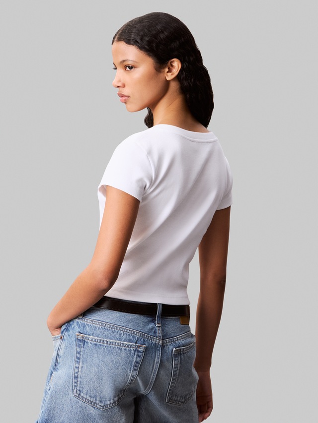 Calvin Klein Jeans »A- SS WOVEN LABEL RIB VNECK TEE« mit gewebtem Label