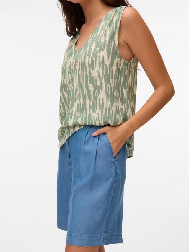 Vero Moda Shorts »VMFLEUR HW BERMUDA TENCEL SHORTS GA« Viskose, loose fit