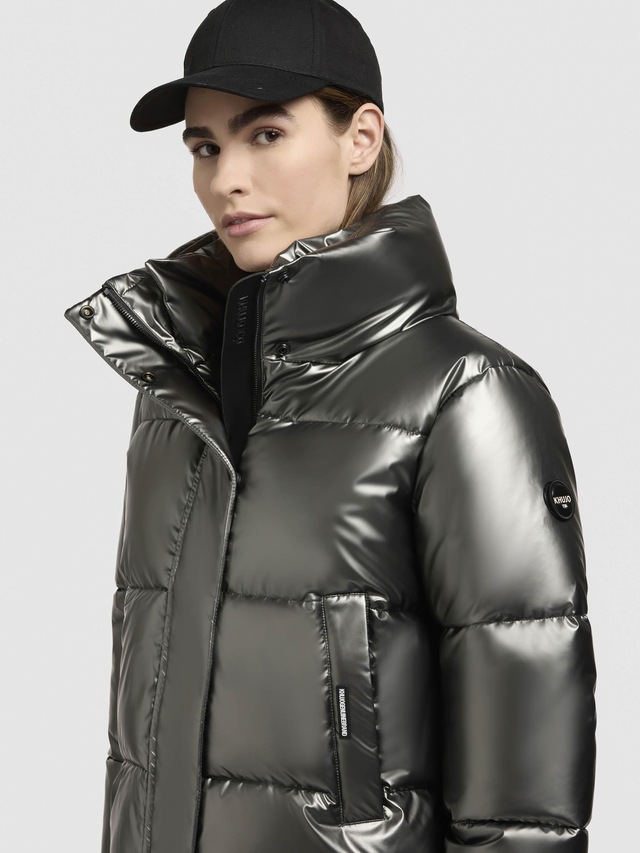 khujo Steppjacke »Rinja Shiny-YM« ohne Kapuze Glänzende kurze Winterjacke für Damen