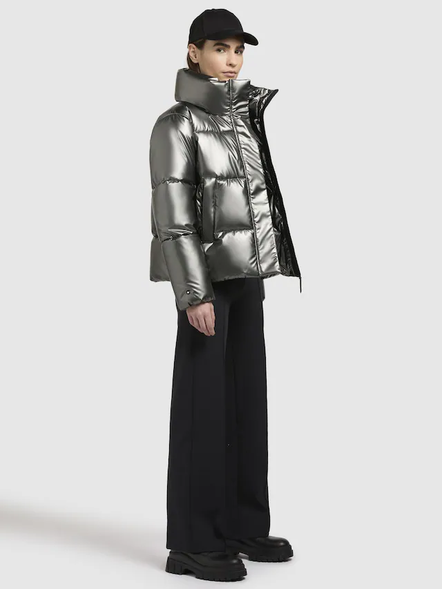 khujo Steppjacke »Rinja Shiny-YM« ohne Kapuze Glänzende kurze Winterjacke für Damen