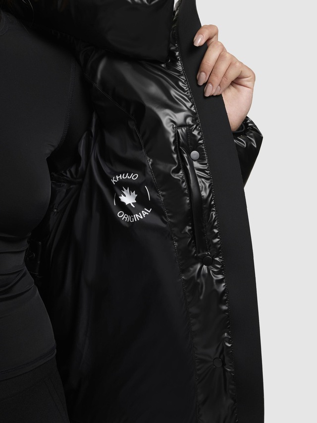 khujo Steppjacke »Rinja Shiny-YM« ohne Kapuze Glänzende kurze Winterjacke für Damen