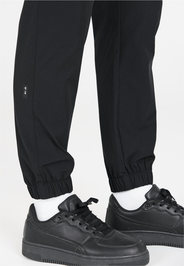 Virtus Sweathose »Ayden« im funktionalen Cargo-Design