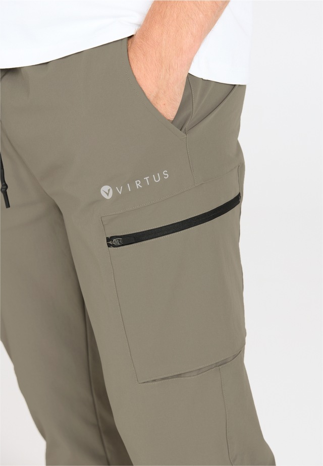 Virtus Sweathose »Ayden« im funktionalen Cargo-Design