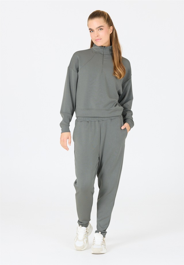 ENDURANCE Sporthose »Jade« aus superweicher Materialmischung