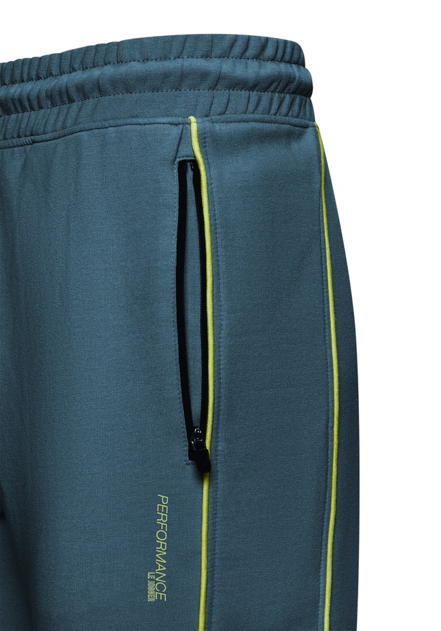 Le Jogger Performance Sporthose mit praktischen Reißverschlusstaschen und Kontrastdetails