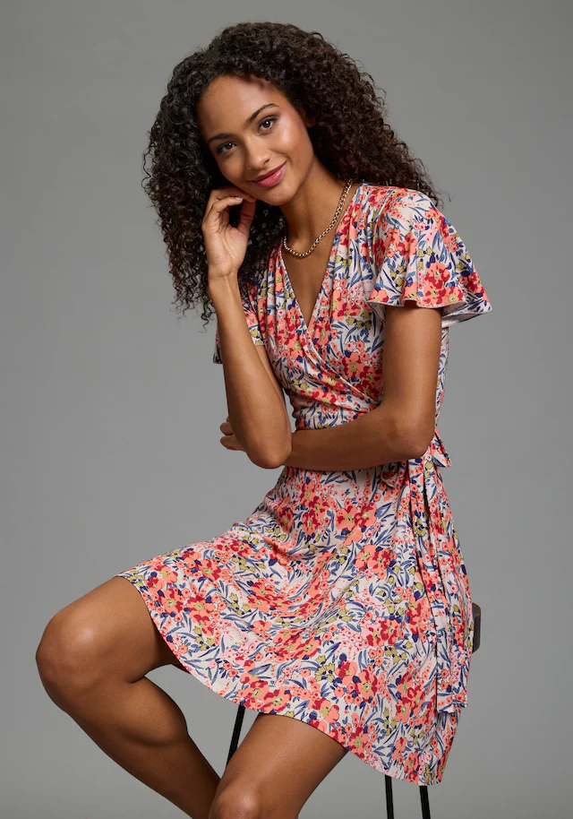 Laura Scott Sommerkleid femininer Stil, für entspannte Tage,aus elastischer Shirtware,Kurzarm