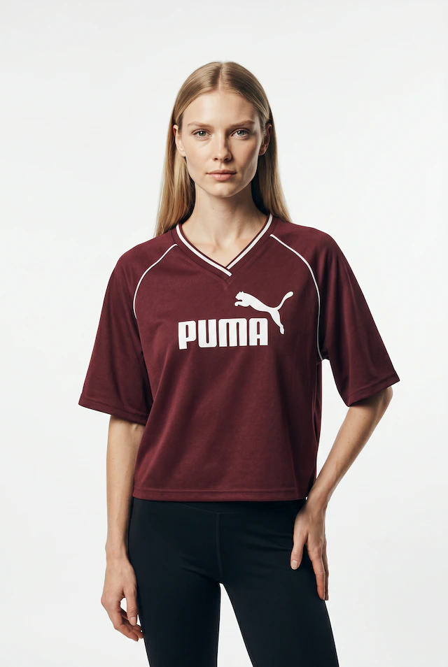 PUMA T-Shirt »ESS RELAXED CROPPED FOOTBALL JERSEY« Kurzarm, sportlicher Stil, mit V-Ausschnitt