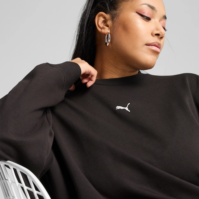PUMA Langarmshirt »ESS OVERSIZED CREW FL« Oversize-Passform, Rundhalsausschnitt, gerippte Bündchen und Saum