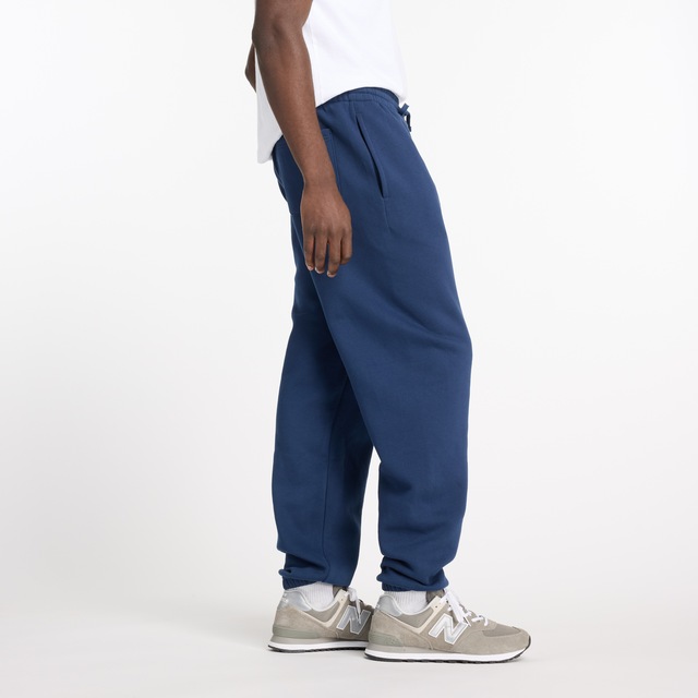 New Balance Jogginghose »SPORT ESSENTIALS FLEECE JOGGER« mit Eingrifftaschen, aus Fleece, lockere Passform