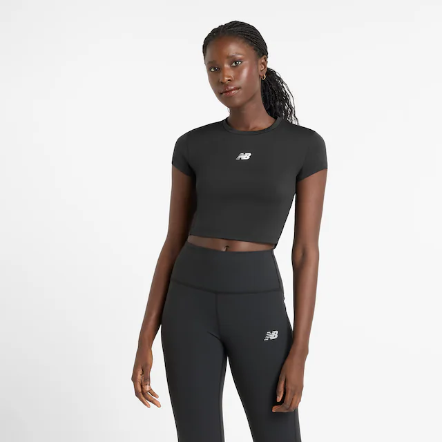 New Balance Trainingsshirt »Harmony Fitted T-Shirt« atmungsaktives Material, schnell trocknend, aus Polyester und Elasthan