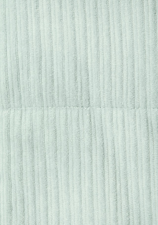 Buffalo Cordjacke »mit Reißverschluss und Eingrifftaschen« Leicht wattierte Übergangsjacke aus weichem Cordstoff, Frühlingsjacke