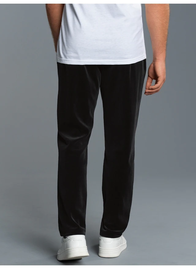 Trigema Jerseyhose »TRIGEMA Nicki Hose mit praktischen Eingrifftaschen«
