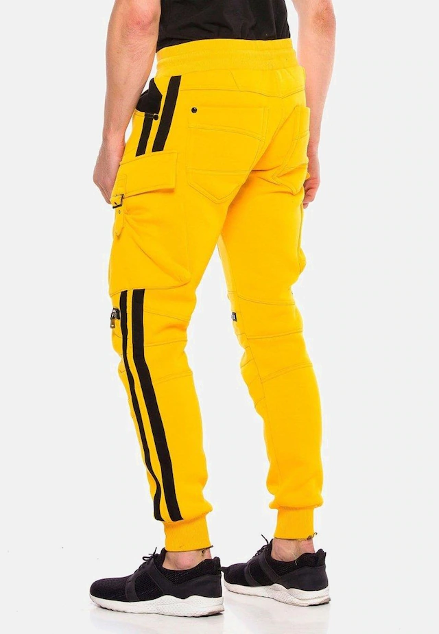 Cipo & Baxx Trainingshose »HOMEWEAR« im sportlichen Look, CR125