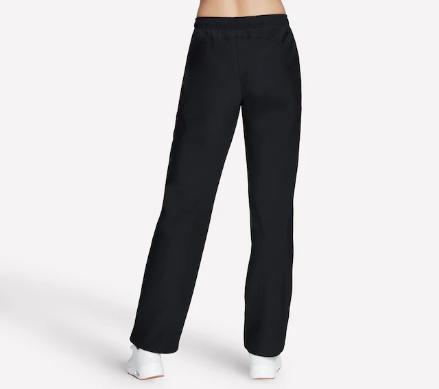 Skechers Funktionshose »GO LUXE RIB PANT« mit Taschen vorne, sportlicher Stil, aus weichem GO LUXE™ Material