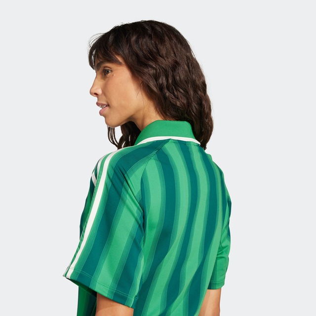 adidas Originals Shirtkleid »INSPIRED GRAPHIC« sportlicher Look, vom Fußball inspirierter Allover-Print