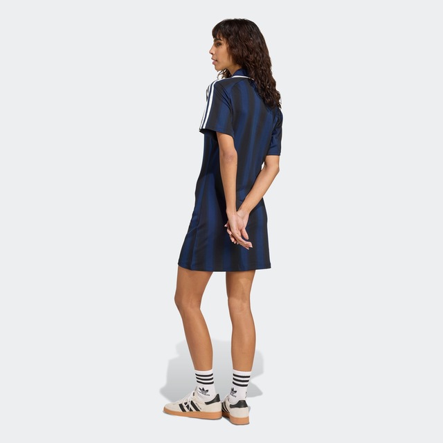 adidas Originals Shirtkleid »INSPIRED GRAPHIC« sportlicher Look, vom Fußball inspirierter Allover-Print